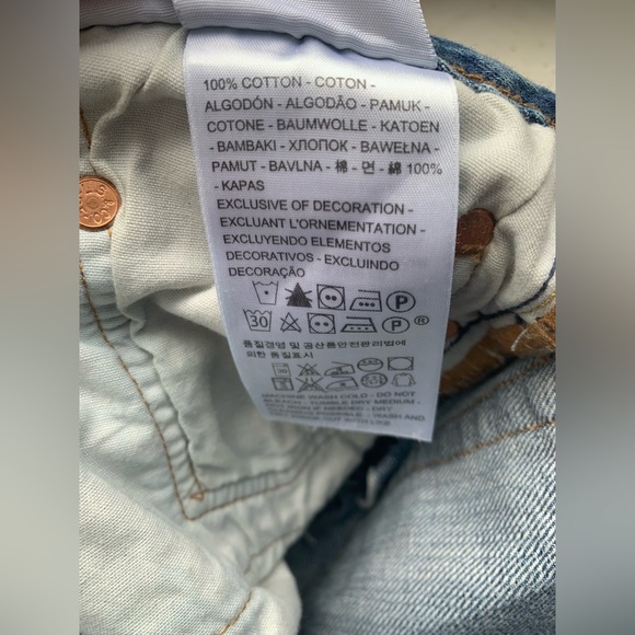 Levi’s 501 shorts. Size 26 - Picture 8 of 8